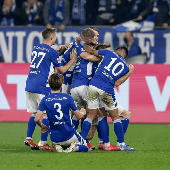 赛前金州勇士豪取连胜：德国杯节点到来，话题不断，年轻球员得到机会