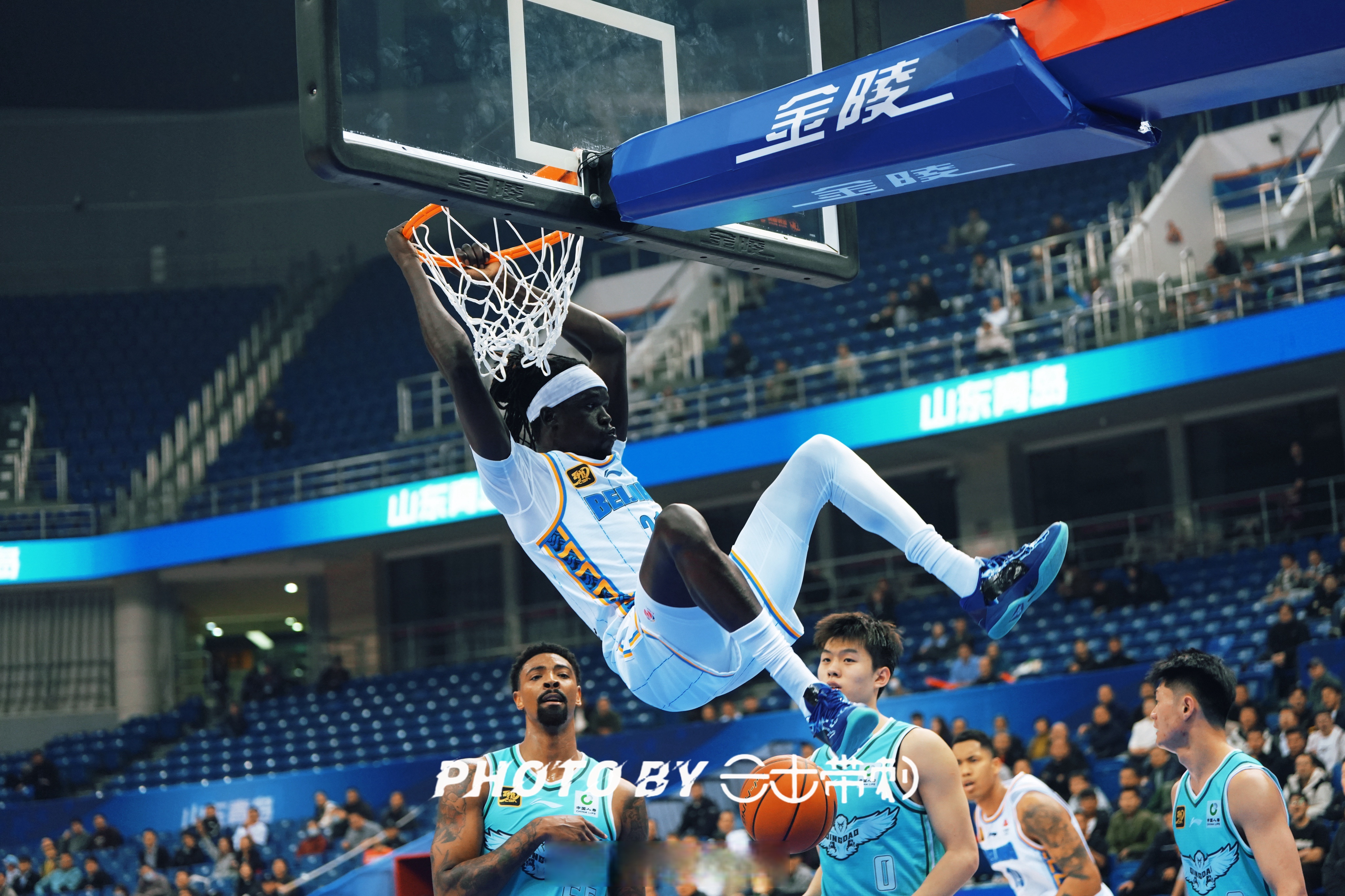 九游体育官网-包含清晨体能课后；北京首钢内部沟通备战欧篮联；信心回归；训练强度明显提升的词条